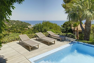 Villa Blue Saphire