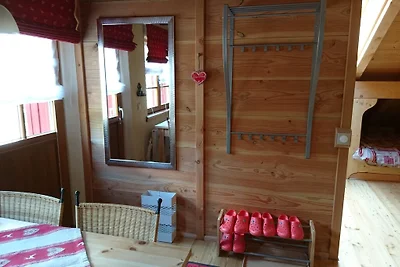 Appartement in Landhaus mit Badesee