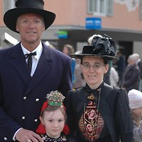 Mevr. E. Dönz Mevr. E. Dönz