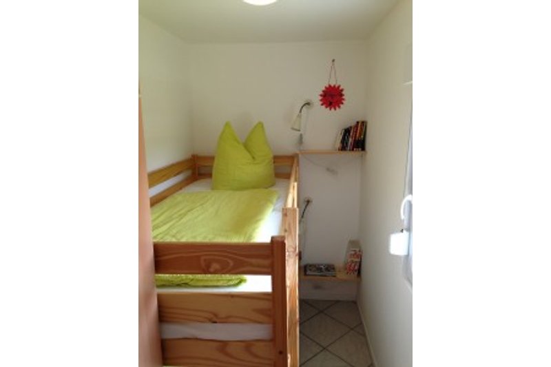 Dünenbungalow II - Schlafzimmer mit Doppelstockbett