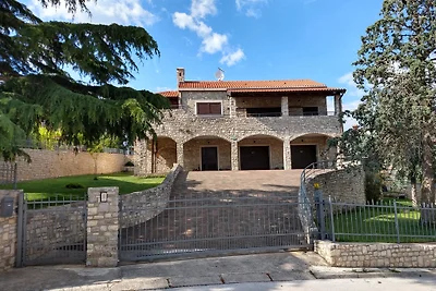 Steinhaus Kos Pula