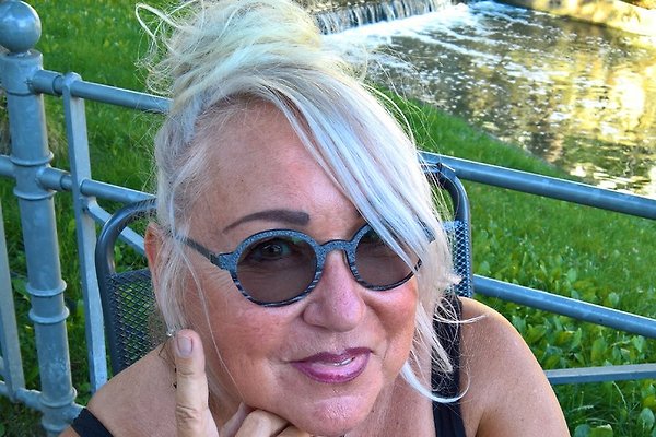 Frau O. Ottrand Frau O. Ottrand