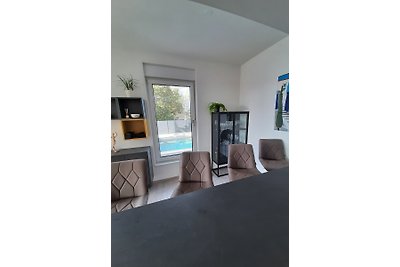 Moderne Wohnung mit privat Pool