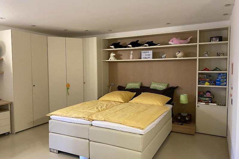 Jugendschlafzimmer mit zwei separierbaren Boxspringbetten
