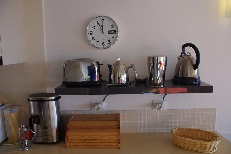 Offene Küche mit Geschirrspülmaschine