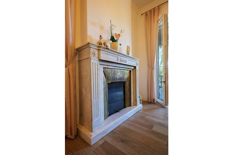 Kamin im Esszimmer 