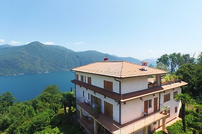 Holiday flat family holiday Cannobio