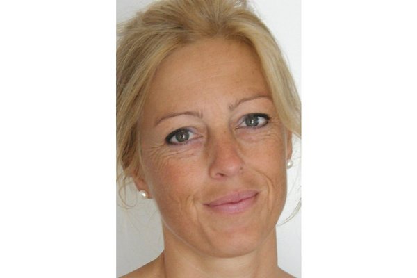 Frau A. Schols Frau A. Schols