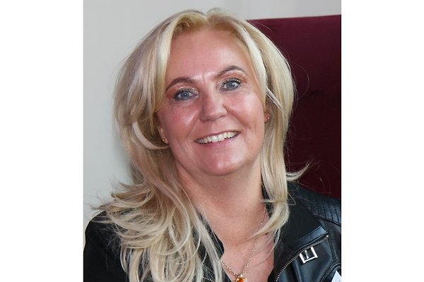 Frau S. Bauch Frau S. Bauch