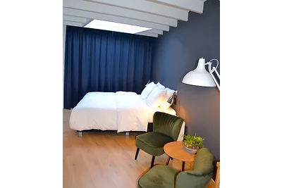 Studio 22