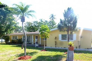Villa Bahama am Wasser