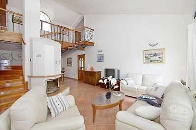 Holiday home relaxing holiday Ližnjan