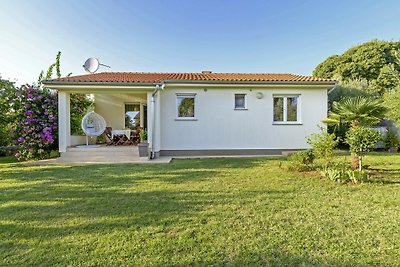 Holiday home relaxing holiday Ližnjan