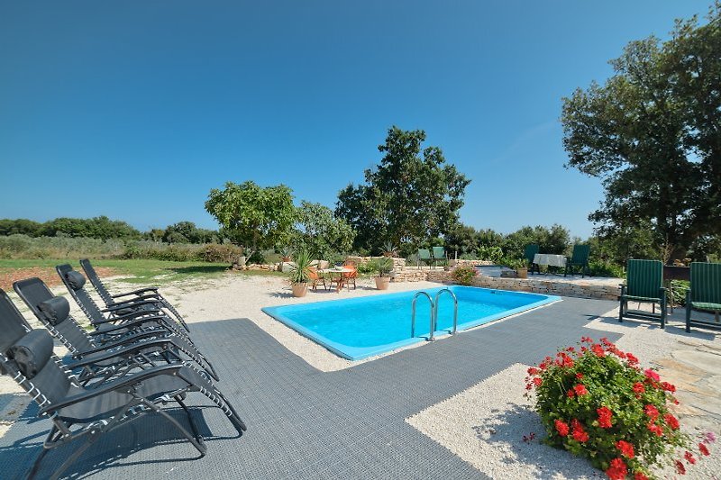 Villa Palera met zwembad in Ližnjan - wiibuk.com