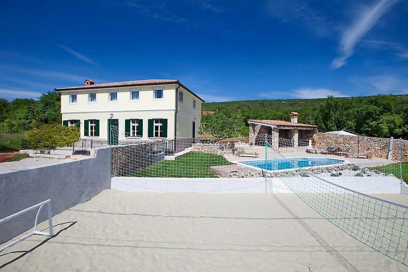 Vila Bea s bazenom u Istri - wiibuk.com