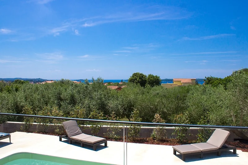 Villa mit pool and sea view in Fazana - wiibuk.com