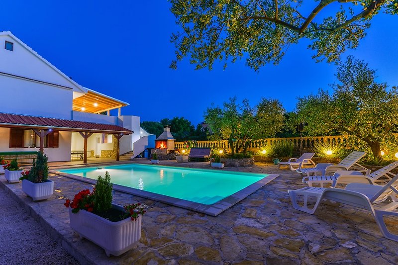 Villa Bibinje with pool in Dalmatia - wiibuk.com