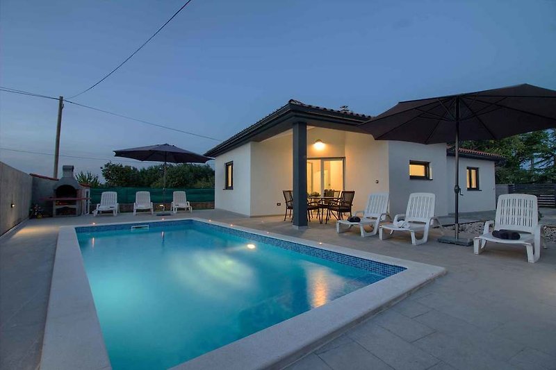 Villa Sisano with pool - wiibuk.com