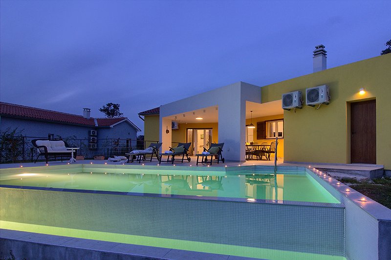 Villa Tartufo mit pool in Svetvinčenat - wiibuk.com