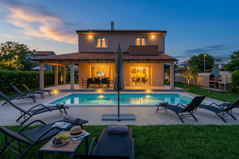 Villa mit Pool und Garten in Pula by WiiBUk