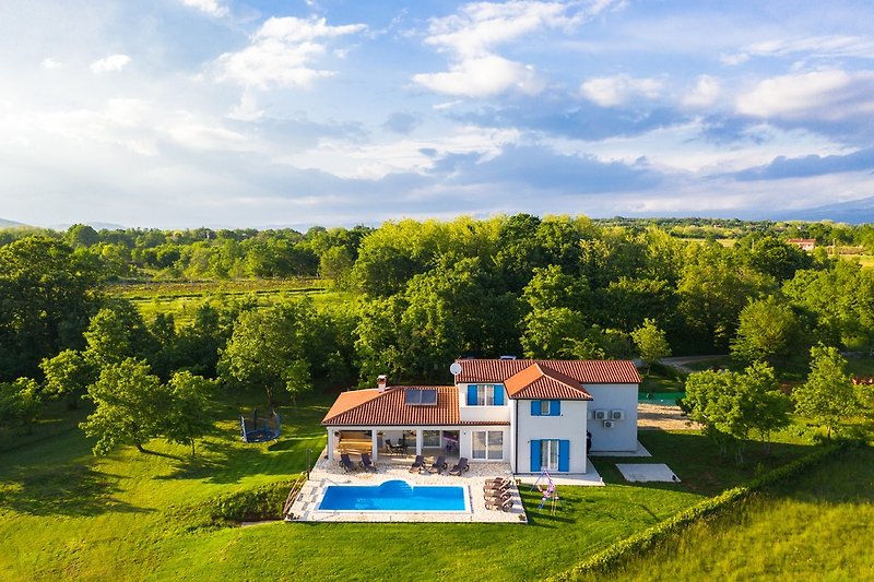 Villa Dream mit Pool - wiibuk.com