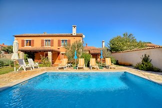 Villa Anamaria, 2 km Strand