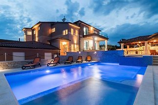 Villa maxima