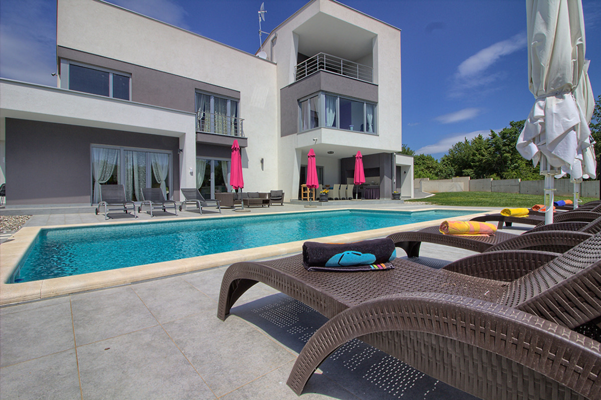 Villa moderna con piscina windrose casa vacanze in krnica affittare Villa moderna con piscina