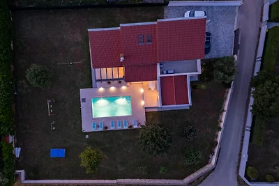 Villa Eva mit Pool 2km vom Strand