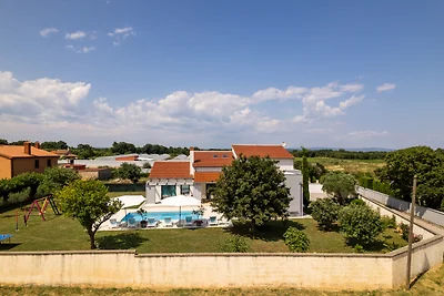 Villa Eva mit Pool 2km vom Strand