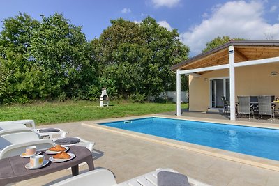 Villa Nezakcij mit privatem Pool