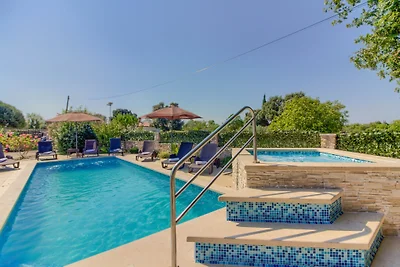 Villa Nera, mit Pool 2km von Strand