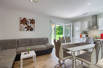 Villa Nezakcij mit privatem Pool