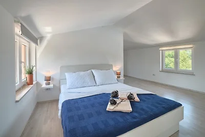 Villa Palera,private pool,1km Beach