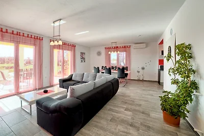 Villa Paradiso mit Pool, 6 Pers.