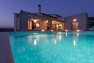Villa Eva mit Pool 2km vom Strand