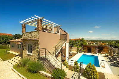  Villa Nikolina