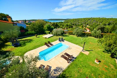 Apartment Mare3 mit Pool, n. Strand