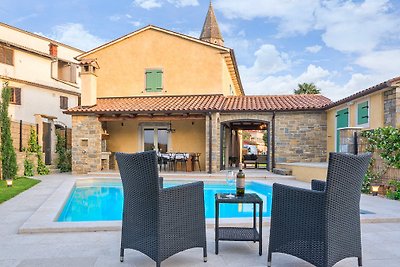 Villa with heated Pool, for 8 pers.