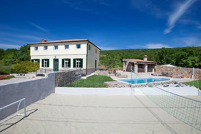 Villa Bea mit Pool, Strand 3km
