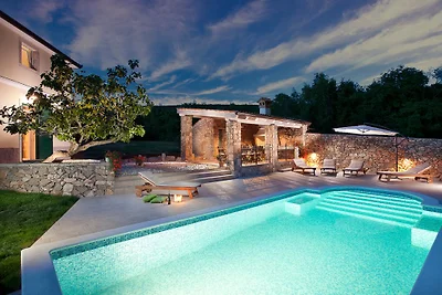 Villa Bea mit Pool, Strand 3km