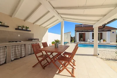 Villa Nina mit privatem pool, max 4