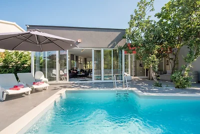 Modern Vila Jura, 900 beach, max 10