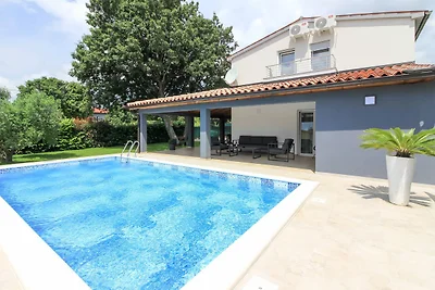 Villa Ketrin with private pool