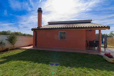 Villa Loborika mit Pool in Pula