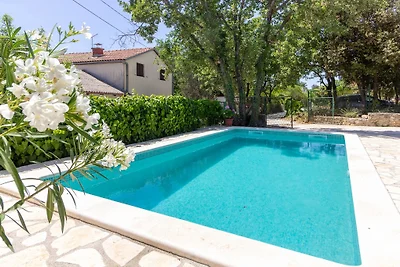 Vila Ella Nature mit privatem Pool