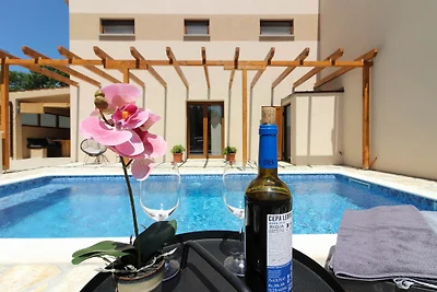 Villa Lona mit privaten Pool