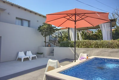 Villa Zoya with pool, beach 1km