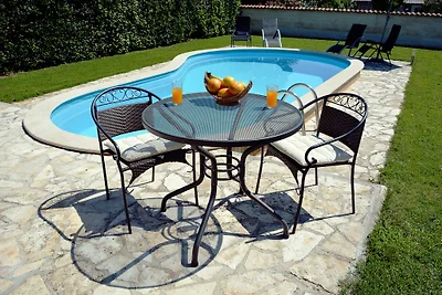 Villa Gardena in Pula mit Pool