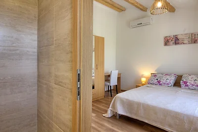 Villa Seve mit Pool, Strand 4km